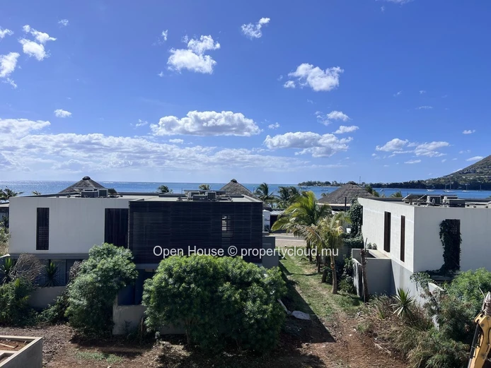 2-Bedroom Apartment for Sale in Black River with Common Pool
