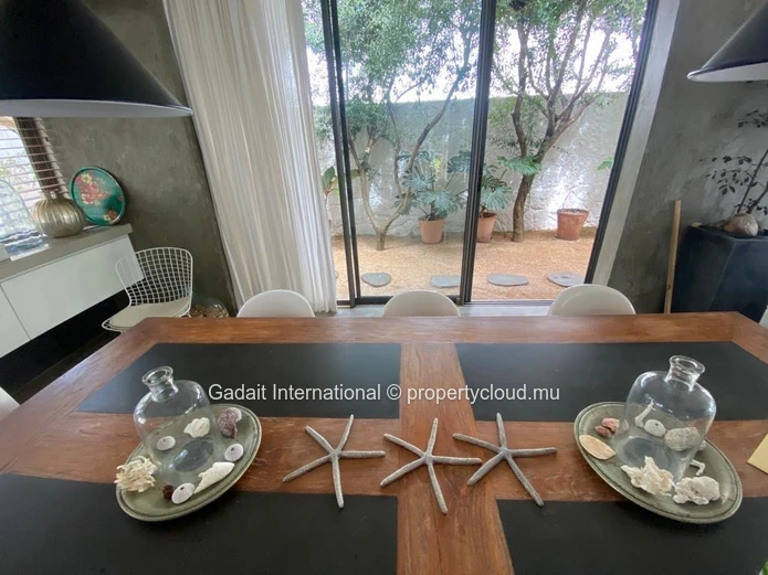 Long-Term Rental in Cap Malheureux – 4-Bedroom Villa with Pool Just Steps from the Sea