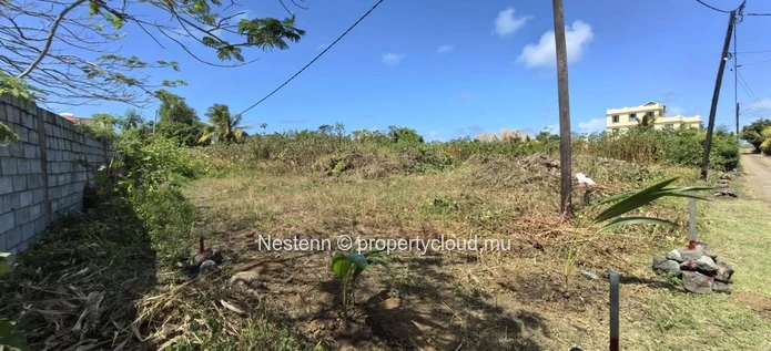 Prime Corner Plot of 1,055 m² for Sale Next to Intermart Calodyne
