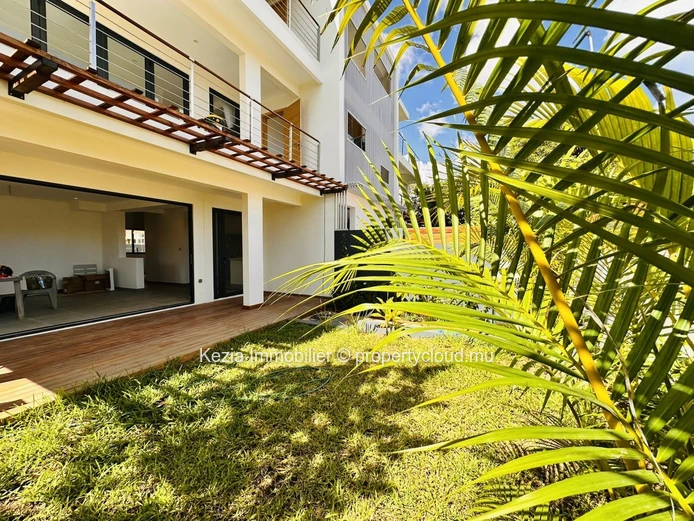 Apartment With Private Garden