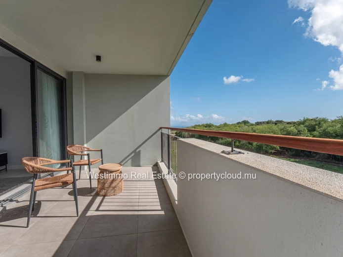 2-bedroom apartment with unobstructed views for rent in Cascavelle, Flic en Flac