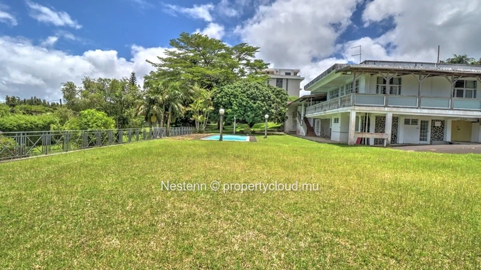 Propriété exceptionnelle de 5 800 m²