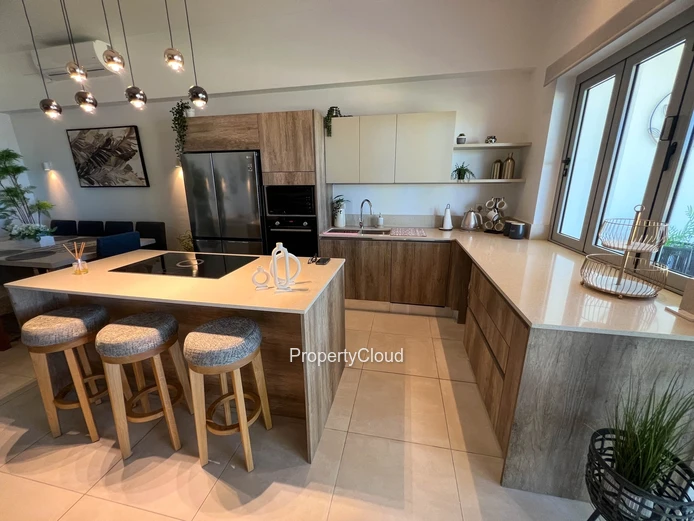 À Louer | Appartement Pieds Dans L’Eau De 3 Chambres | Grand-Gaube | Nord-Est De L’Île Maurice