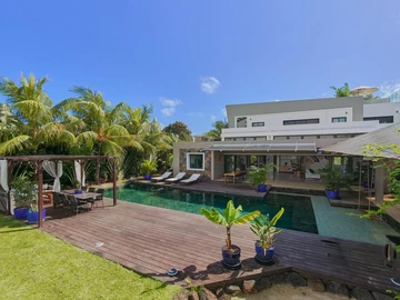 5 Bedroom Villa