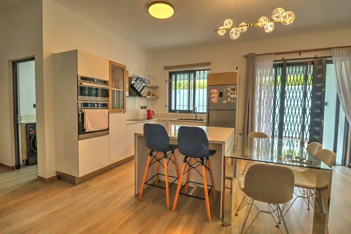 Maison entièrement meublée à vendre 