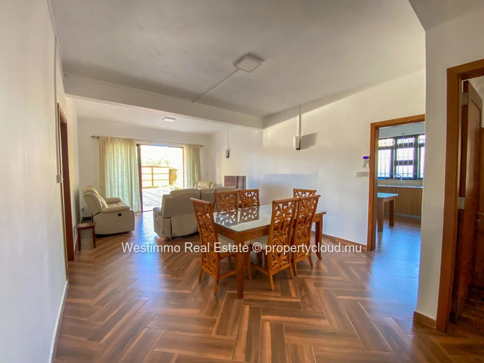 Appartement rez-de-chaussée 3 chambres situé à Grand baie