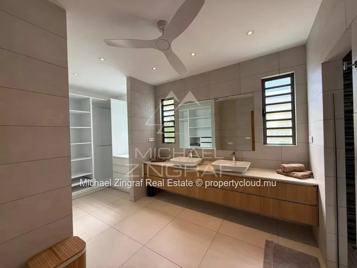 Elegant Villa in a Residential Area – Forêt Daruty
