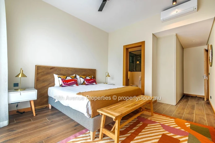 BLACK RIVER– Prestigious 5-Bedroom villa