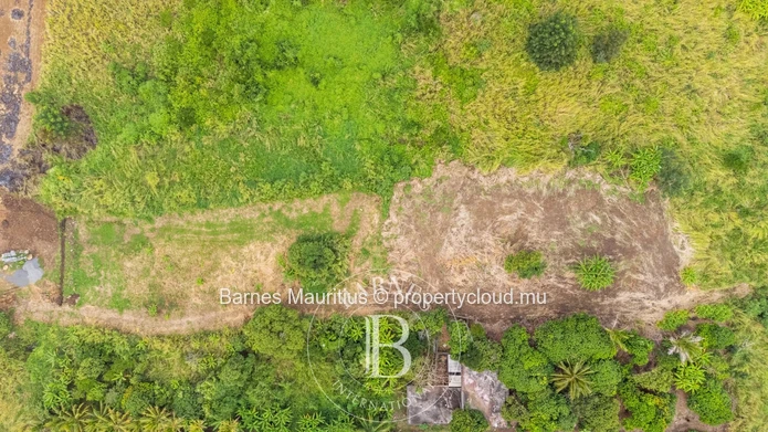 CREVE COEUR -  Residential plot for sale   -  2110 sqm