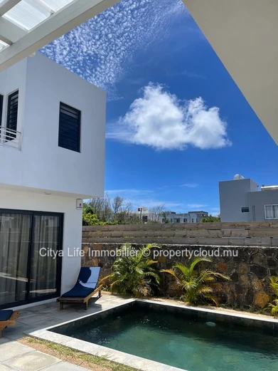 Maison 3 chambres avec piscine privée à vendre à Grand Baie