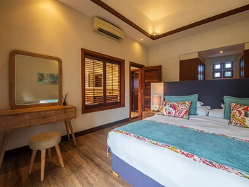 Scandinavian flair, clean lines, uncluttered spaces – this home is ready to move in.