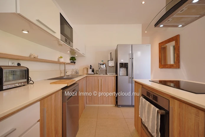 Superbe villa rénovée de 4 chambres 