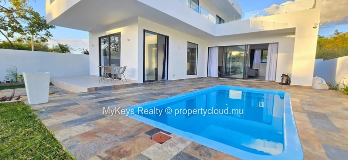 Panoramic Rooftop - Private Swimming Pool - Recently Built Villa