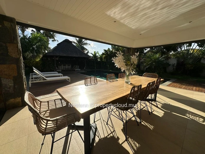 Modern villa of 4 bedrooms
