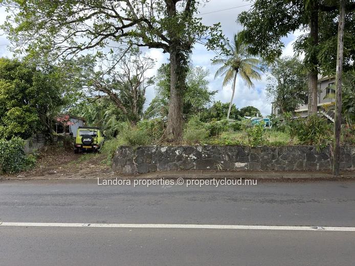 Terrain résidentiel à vendre à Pont Praslin – Plusieurs lots disponibles