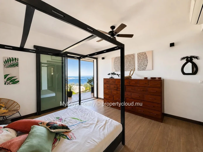Propriété D’Exception 4 Chambres Avec Vue Mer À Vendre – Rivière Noire