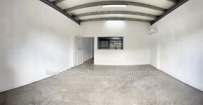 Bright 75m² Office with AC & Parking in Tamarin