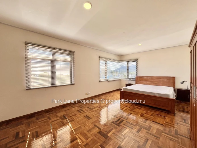 Vivez le confort au sommet – Penthouse meublé à Rose Hill