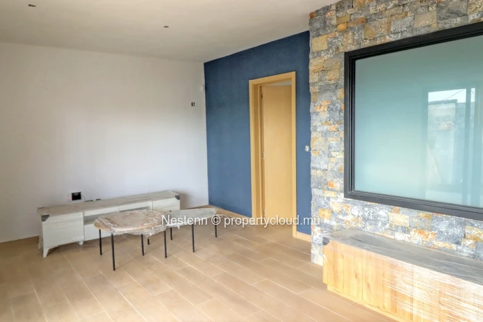 Appartement de 3 chambres en rez-de-chaussée avec jacuzzi