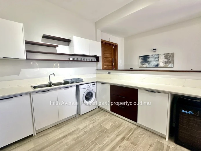 Belle Mare – Magnifique appartement pieds dans l’eau