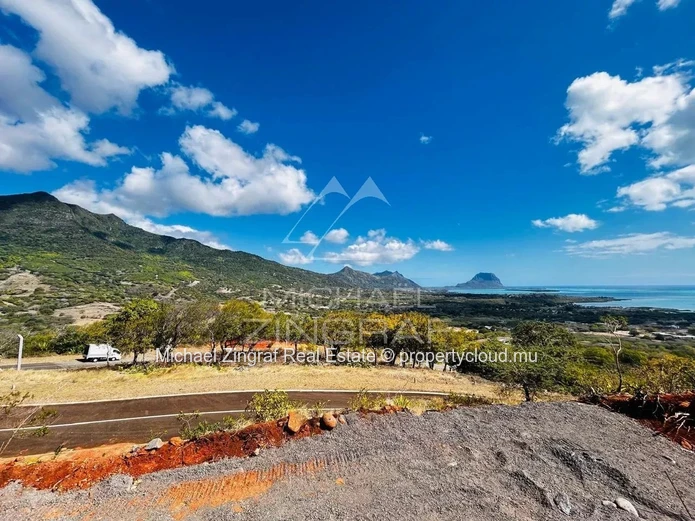 Villa d’Exception de 3 Chambres avec Vue sur les Montagnes