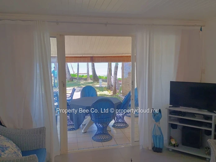 Duplex meublé sur la plage près du lagon