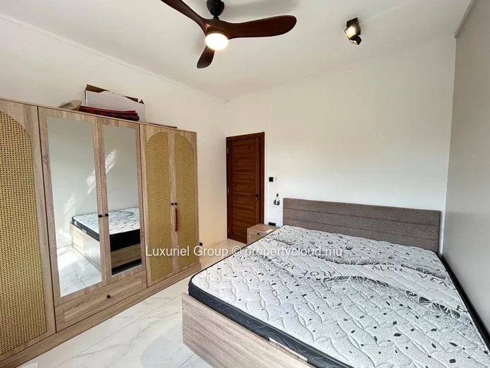 Villa Contemporaine Moderne À Louer – Sottise