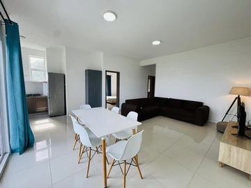 Charming Apartment in the heart of Albion! 