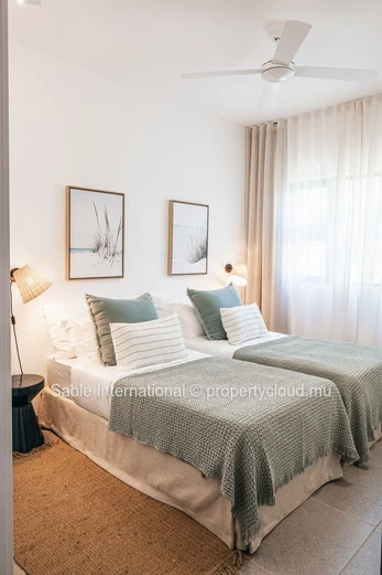 Spacious Apartment with Sea Views and Beachfront Access in St Antione 