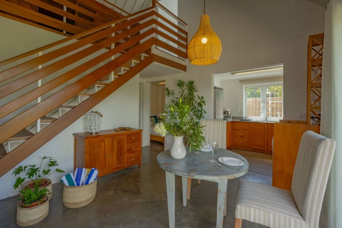 Charmante Maison en Seconde Position Avec Accès Direct à la Plage de La Preneuse