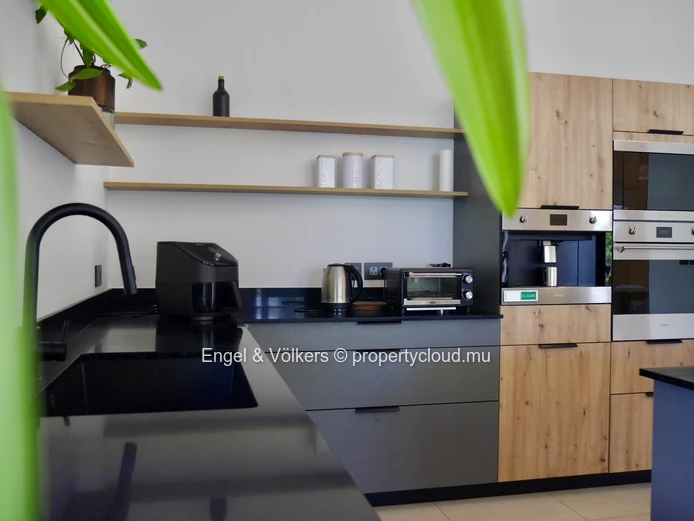 Spacious Golf Estate Villa with 4th Bedroom Expansion Possibility – Anahita, Mauritius
