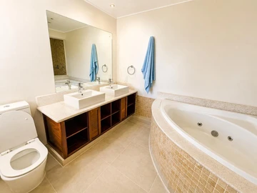 3 Bedroom Townhouse, Duplex