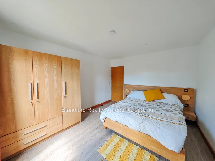 Appartement à Louer – 2 Chambres, Flic en Flac, Ouest