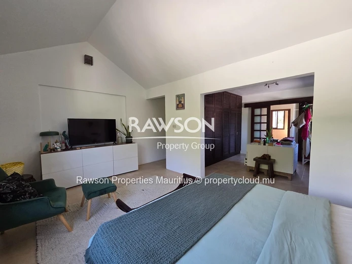 4 Bedroom Villa | Private Pool | Tree-Lined Garden | Pereybere