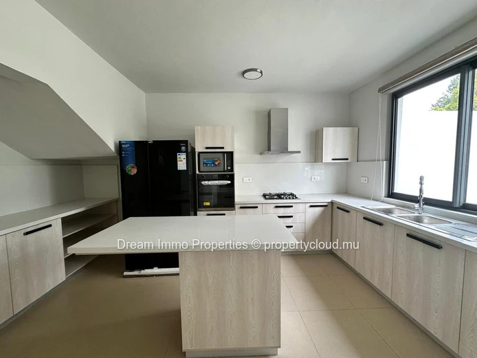 3-Bedroom Duplex In Perfect Condition Close To So'flo Mall In Floreal - Mauritius