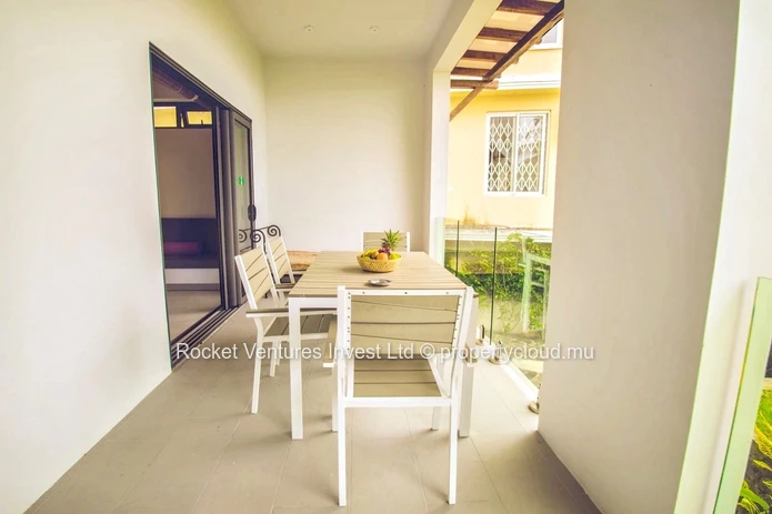 2-Bedroom Sea View Apartment, South-West, La Gaulette