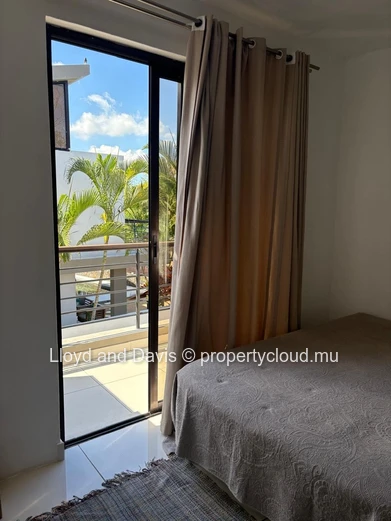 Luxury Triplex with Spacious Terraces