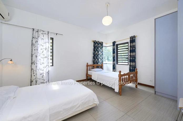 Seafront! Stunning 4-Bedroom Villa With Sea & Mountain Views In Belle Mare - Mauritius