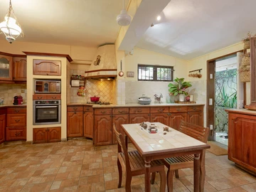 4 Bedroom Villa