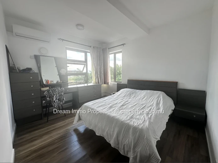 Appartement 2 Ch Vue Montagne Dans Résidence Moderne À Phoenix – Ile Maurice