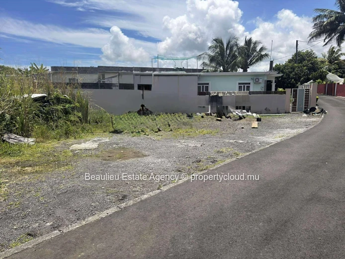 Residential Plot for Sale  Chemin Grenier L 9.6 perches.