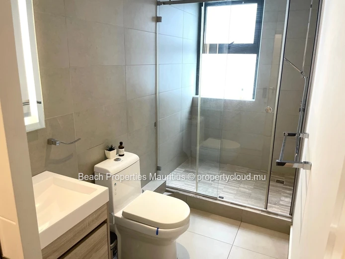 Open-Plan 3-Bed Apartment | Moments from the Beach + Weekly Housekeeping Included