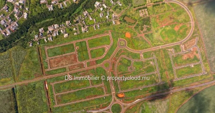 Residential Plot For Sale – West Coast – Cascavelle