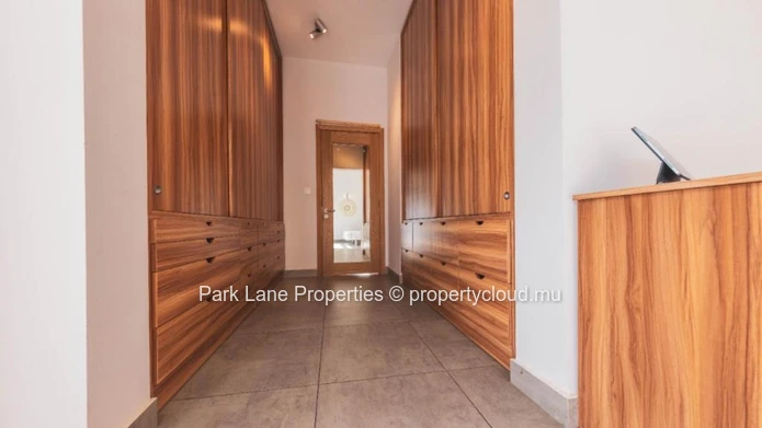 Exquisite furnished modern RES villa in the heart of Tamarin
