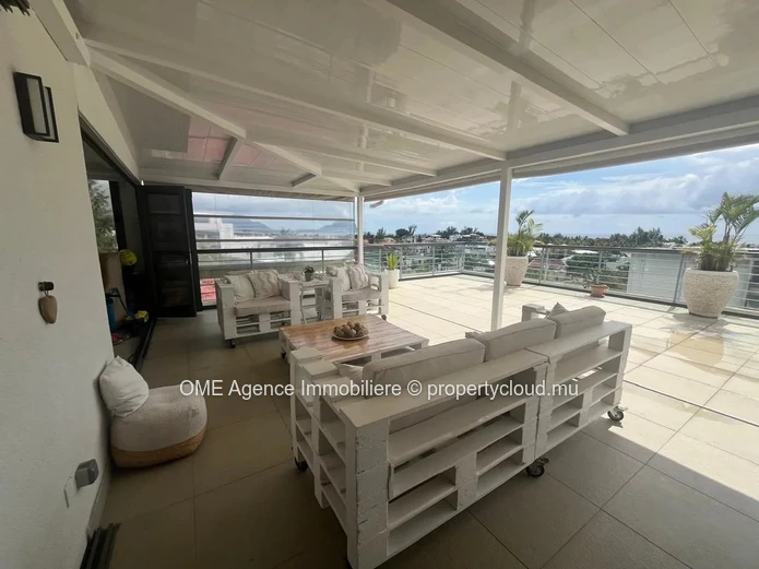 BLACK RIVER - Spacious Penthouse - 3 Bedrooms