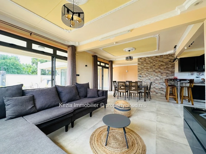 Modern Single-Storey House With A Balinese-Inspired Pool