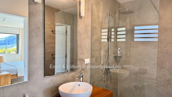 Contemporary Villa for Rent ust Steps from the Sea