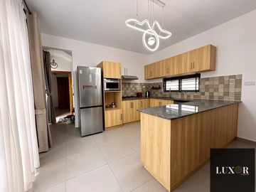 4 Bedroom Villa