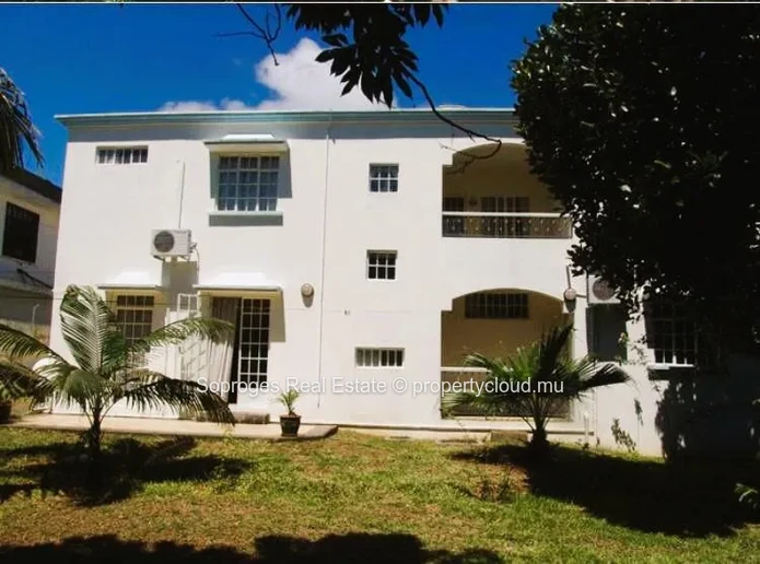 Grande maison/villa a vendre a Rose Hill