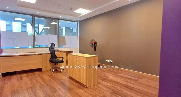 Office - 240ft2 - Eb00e8ne - Ref. BU98382LO